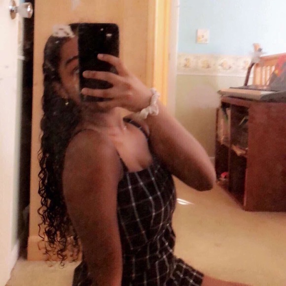 Meet your Posher, Nina - Picture 1 of 1